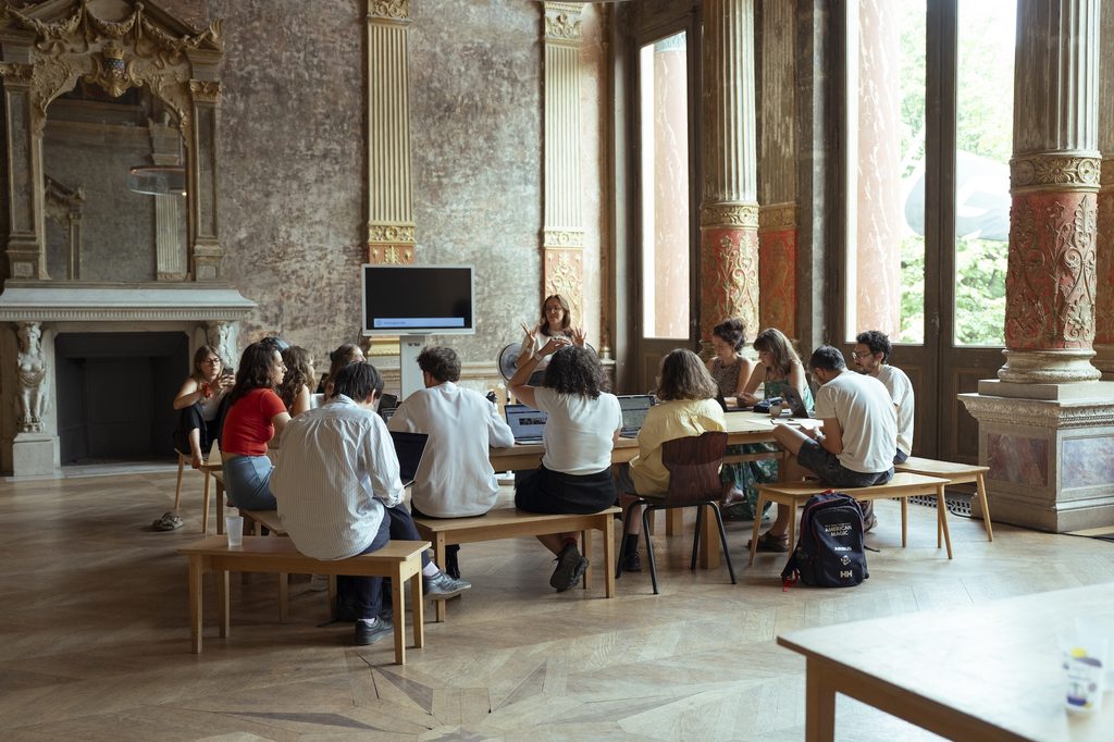 Members of the consortium working together